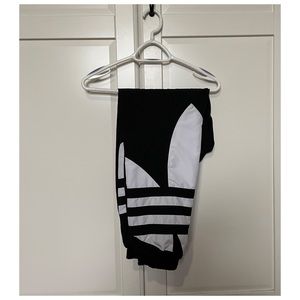 ❌SOLD❌Adidas trefoil windbreak pant